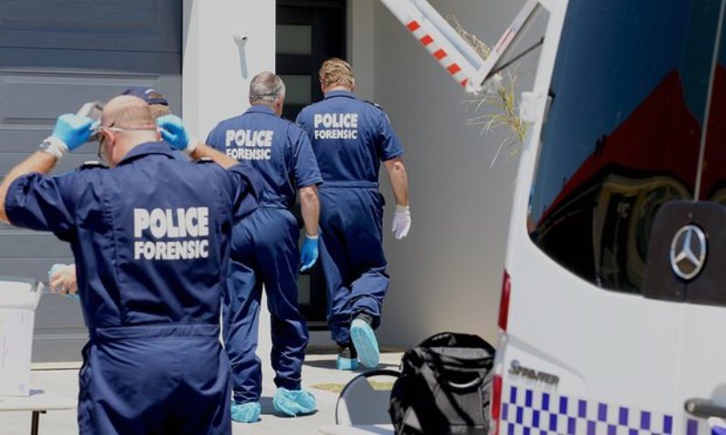 Μαχαίρωσε μέχρι θανάτου τα παιδιά του και στη συνέχεια προσπάθησε να αυτοκτονήσει (Photos) - Media