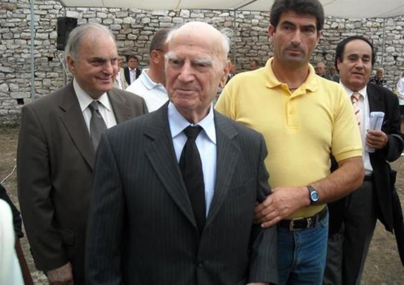 Κρήτη: Δωρεά στη μνήμη του Στυλιανού Παττακού  - Media