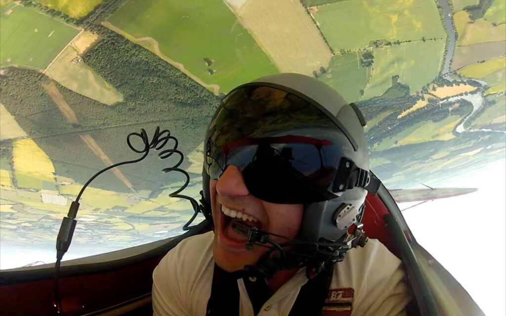 Ποιος ήταν ο πιλότος του Τσέσνα (Photos) - Media