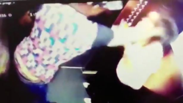 Σοκαριστικό βίντεο με ποδοσφαιριστή που γρονθοκοπεί τη σύντροφο του μέσα σε ασανσέρ - Media