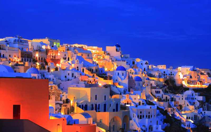 Η πτήση Αθήνα-Σαντορίνη στις πέντε δημοφιλέστερες της Ryanair - Media