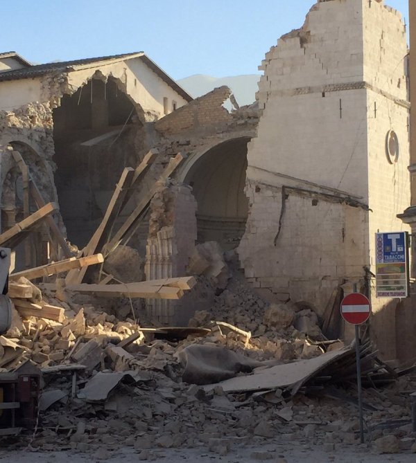 Νέος ισχυρός σεισμός στην κεντρική Ιταλία - Media