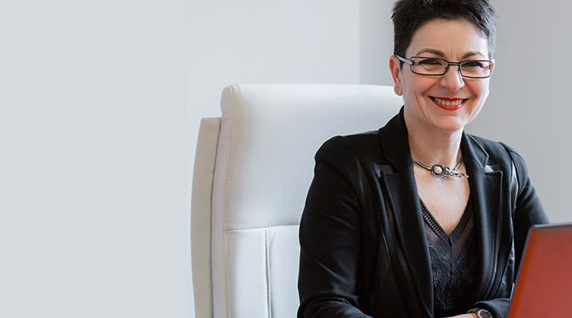 Αναφορά στον Άρειο Πάγο από τη σύζυγο του Στουρνάρα - Για τον έλεγχο στα γραφεία της - Media