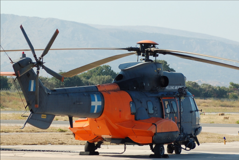 Το αγοράκι που γεννήθηκε μέσα στο Super Puma θα έχει για νονό ολόκληρη μοίρα - Media