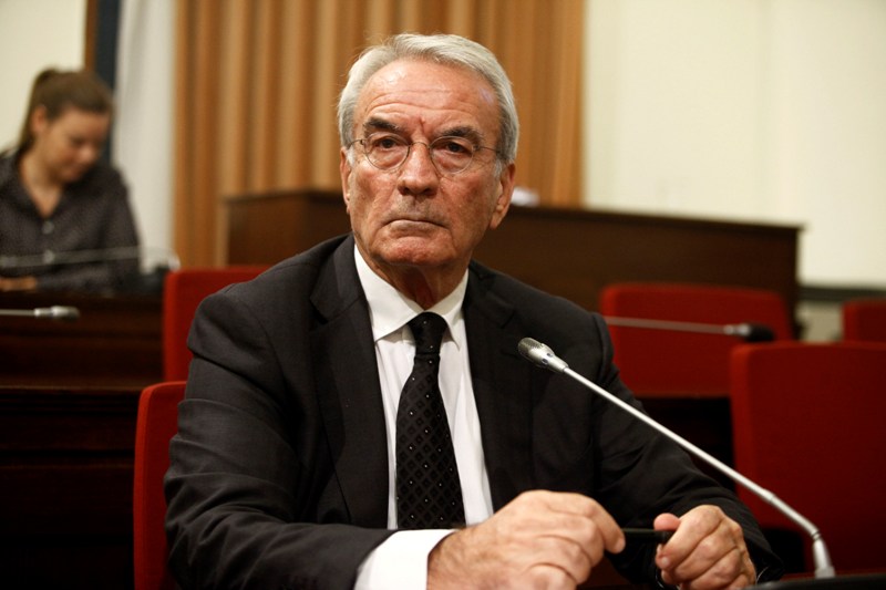Στην Επιτροπή της Βουλής ο επί 20 χρόνια διευθύνων σύμβουλος του Mega, Ηλίας Τσίγκας (Live) - Media