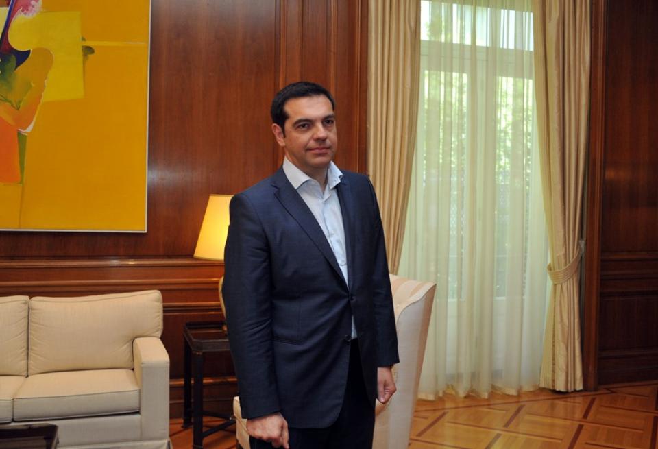 Τσίπρας : Να τηρήσουν οι πιστωτές τις υποσχέσεις τους για το χρέος - Συναντήσεις με Μέρκελ και Ολάντ - Media