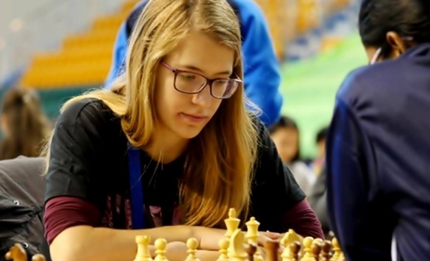 Στο Μαξίμου η Σταυρούλα Τσολακίδου, παγκόσμια πρωταθλήτρια νέων στο σκάκι - Media