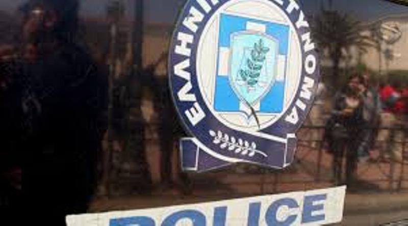 ΕΛ.ΑΣ.: Με ένα …σμπάρο, τέσσερις συλλήψεις για αγοραπωλησία ναρκωτικών  - Media