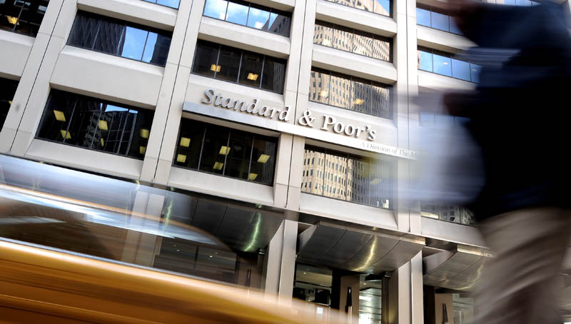 S&P: «Σκληρό Brexit» το πιθανότερο σενάριο - Media