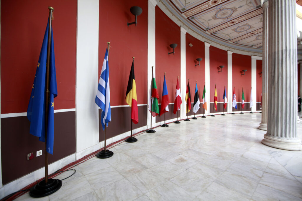 Επικεφαλής EWG: Απόφαση για το ελληνικό χρέος στις 5 Δεκεμβρίου - Media