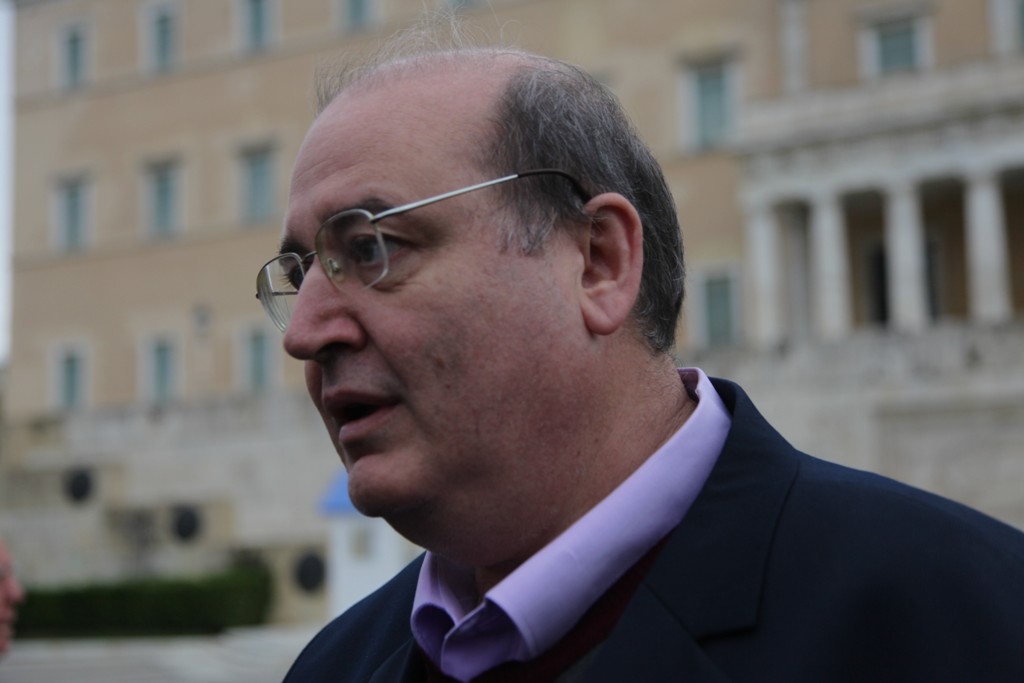 Θα κερδίσει η Εκκλησία ή η Αριστερά στον ανασχηματισμό;  - Media