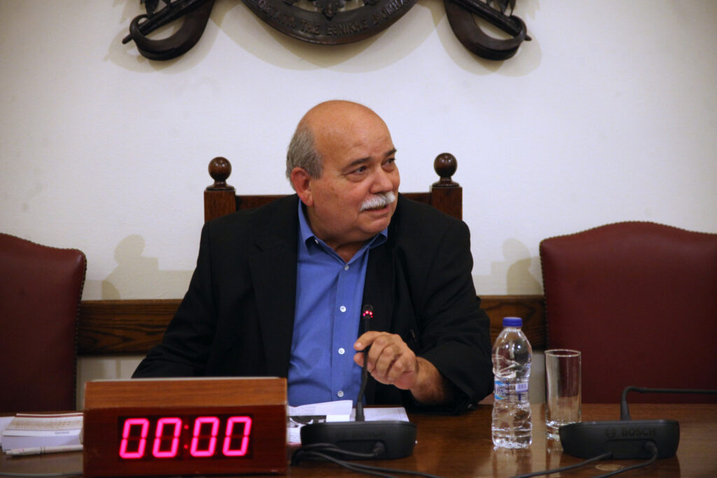 Βούτσης: Τάχιστα ο διαγωνισμός για τις τηλεοπτικές άδειες - Δεν νοείται να ξεχειλώσει ο αριθμός τους - Media