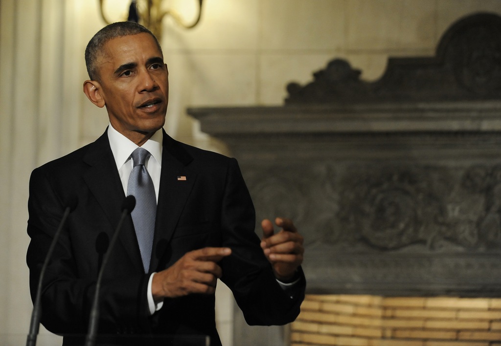 Ο Ομπάμα στον Iερό βράχο της Ακρόπολης (Photos) - Media