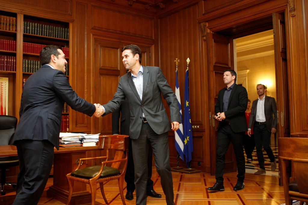 Τσίπρας στη συνάντηση με τη θρυλική ομάδα του 2004: Η κυβέρνηση είναι αποφασισμένη για τομές στο ποδόσφαιρο (Photos) - Media