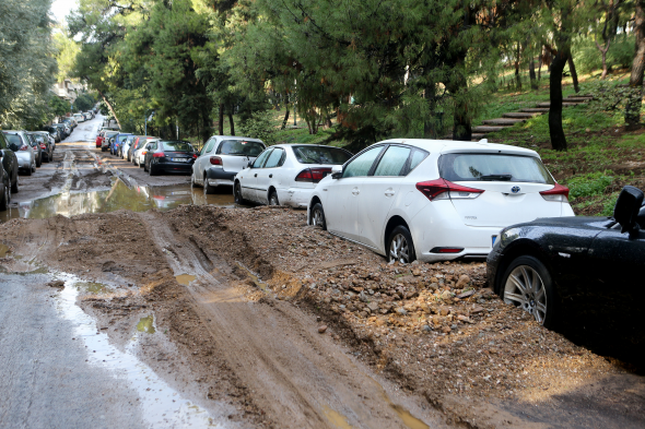 Σοβαρές ζημιές από την καταιγίδα στον Λυκαβηττό (Photos) - Media