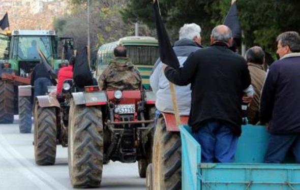 «Ζεσταίνουν» τα τρακτέρ οι αγρότες στα Φάρσαλα - Ετοιμάζουν συλλαλητήριο - Media