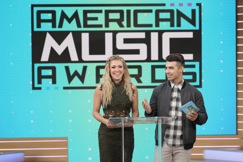 H λαμπερή τελετή των American Music Awards - Όλοι οι νικητές (Photos) - Media