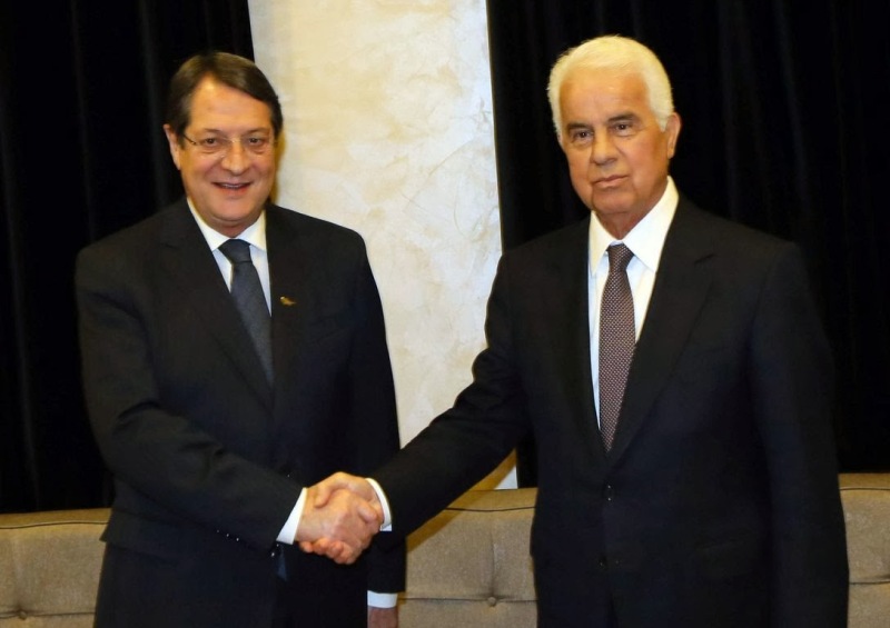 Ύψωσε την ελληνική σημαία και προκάλεσε διπλωματικό επεισόδιο Κύπρου και Τουρκίας - Media