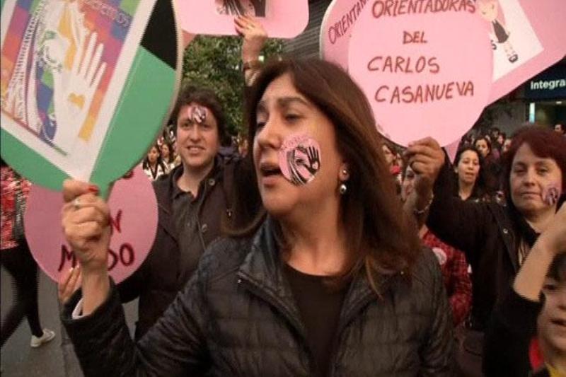 Στους δρόμους χιλιάδες γυναίκες στην Αργεντινή - Media