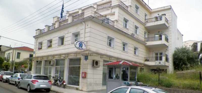 Αίγιο:Κρατούμενος έπεσε στο κενό μπροστά στα μάτια των αστυνομικών-Δεν προλάβαμε καν να αντιδράσουμε - Media