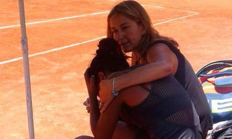 Πέθανε ο πατέρας της την ώρα του αγώνα - Δύσκολες ώρες για τη Ντανιέλα Σαγκουέλ  - Media