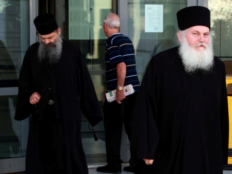 Δίκη μονής Βατοπεδίου: «Είμαι αμαρτωλός, όχι απατεώνας» είπε ο ηγούμενος Εφραίμ - Media