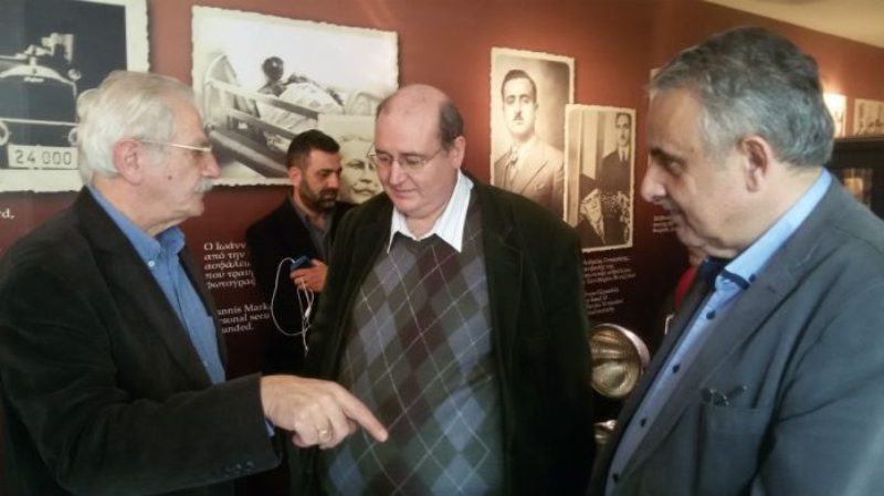 Οι τσικουδιές του Νίκου Φίλη στην οικία Βενιζέλου στα Χανιά (Photos) - Media