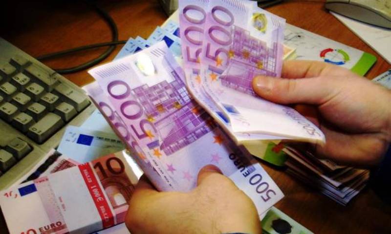 Φοροεπιδρομές και νέες επιβαρύνσεις φέρνει ο προϋπολογισμός του 2017 - Media