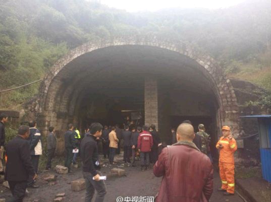 Συνεχίζονται οι έρευνες για τους 20 αγνοούμενους ανθρακωρύχους στην Κίνα - Media