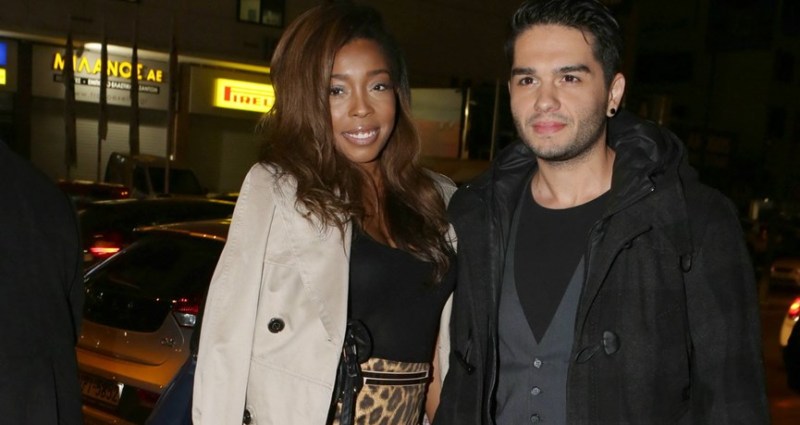 Η Courtney παραδέχθηκε τον κρυφό γάμο με τον frontman από τις Μέλισσες (Video) - Media