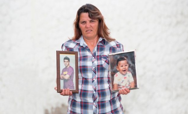 Εκατομμυριούχος σταρ με άπορη μητέρα - Media