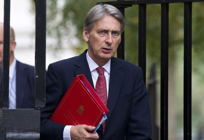 Σοκ και δέος από το Brexit: «Μαύρη τρύπα» 122 δισ. λιρών στα δημόσια οικονομικά - Πρόβλεψη για μειωμένη ανάπτυξη του χρόνου - Media