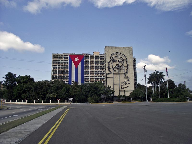 Οι Κουβανοί πλημμύρισαν την πλατεία της Επανάστασης για το τελευταίο αντίο στον Φιντέλ Κάστρο - Media