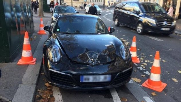Η Aντιτρομοκρατική ανατίναξε Porsche στο Παρίσι (Photo) - Media
