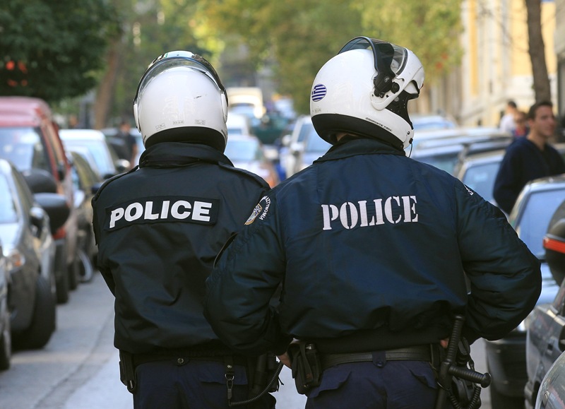 Επ’ αυτοφώρω σύλληψη ληστή κοσμηματοπωλείου στο Σύνταγμα - Media