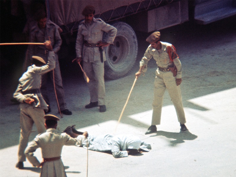 Ο νόμος της Σαρία: Δημόσιο μαστίγωμα πρίγκιπα στη Σαουδική Αραβία - Media