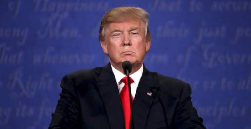 Ο Τραμπ έγινε γιγάντιο άγαλμα…κόκορα (Photos) - Media