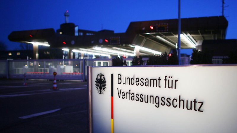 Σοκ στη Γερμανία: Υπάλληλος της μυστικής υπηρεσίας ετοίμαζε τρομοκρατική επίθεση - Media