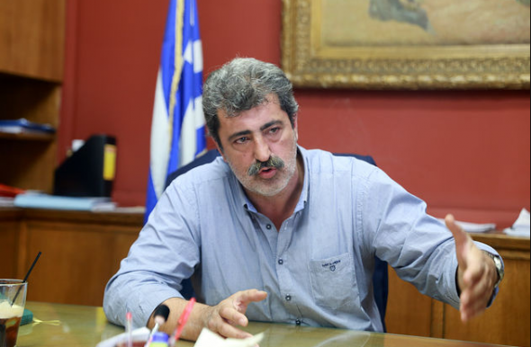 Οι νοσηλεύτριες στο στόχαστρο του Πολάκη: Πηγαίνουν στην δουλειά με το πλεκτό (Video) - Media