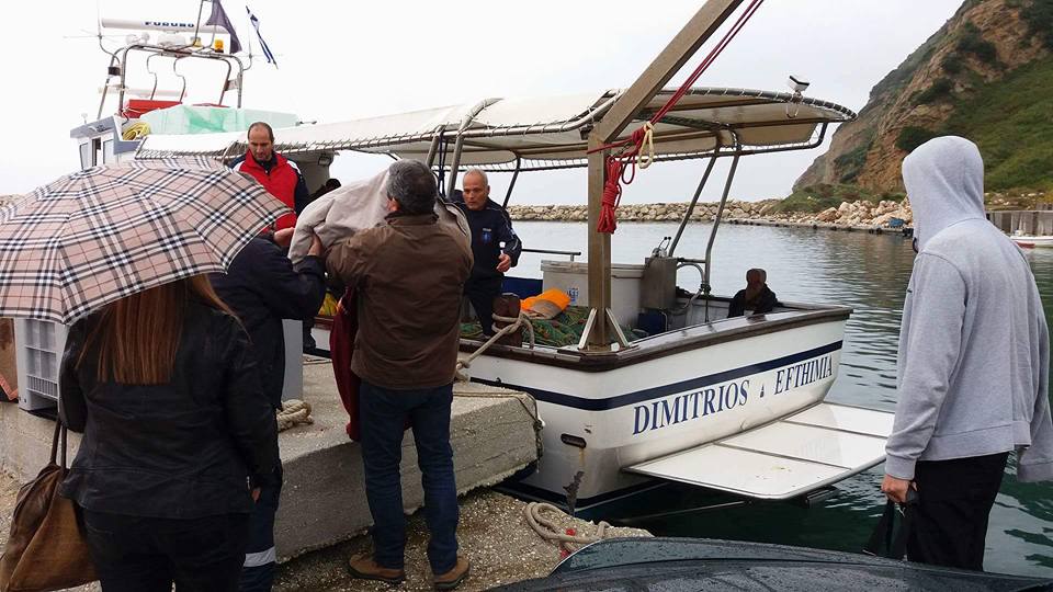 Με... καΐκι μετέφεραν ασθενή από την Κεφαλονιά στην Κυλλήνη (Photos) - Media