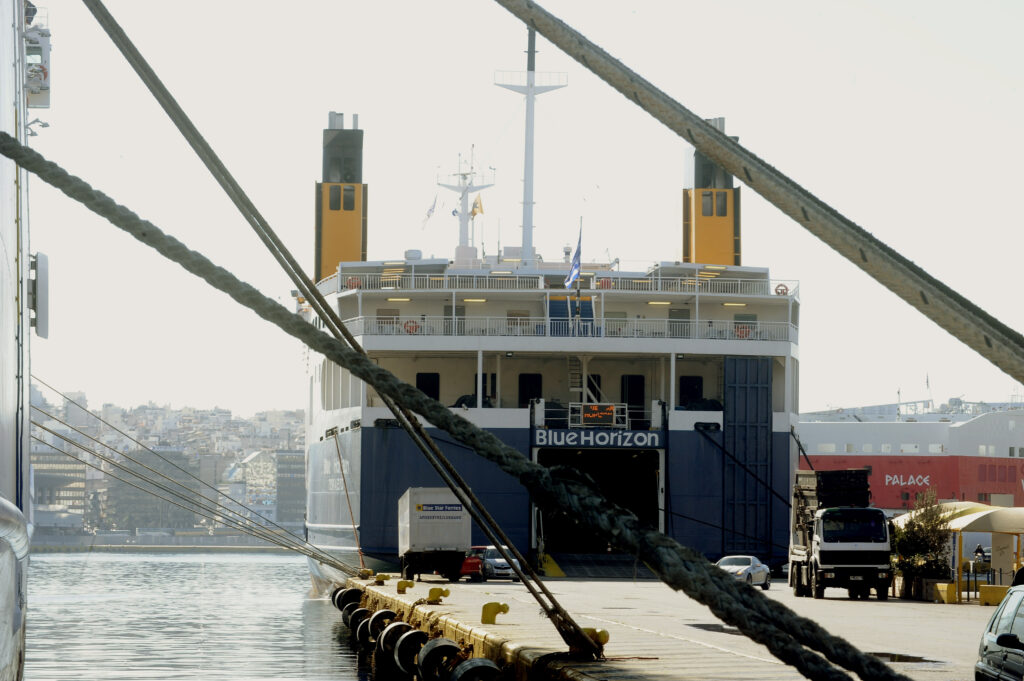 Κανονικά τα δρομολόγια των πλοίων από Πειραιά, Ραφήνα, Λαύριο	 - Media