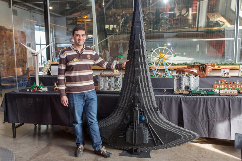 Διαστημόπλοιο φτιαγμένο από 29.000 τουβλάκια Lego στη Θεσσαλονίκη (Photos) - Media