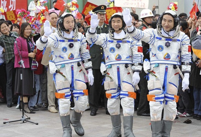 Τη σκοτεινή πλευρά της Σελήνης «στοχεύει» πλέον η Κίνα - Media