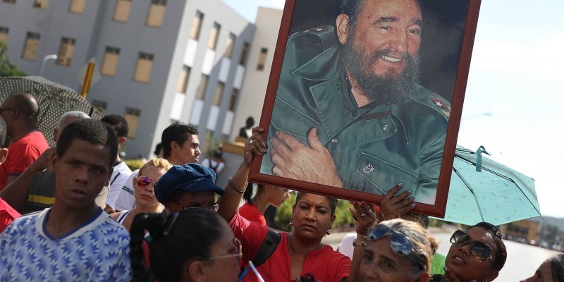 Κηδεύεται στο Σαντιάγο ντε Κούμπα ο Φιντέλ Κάστρο - Media