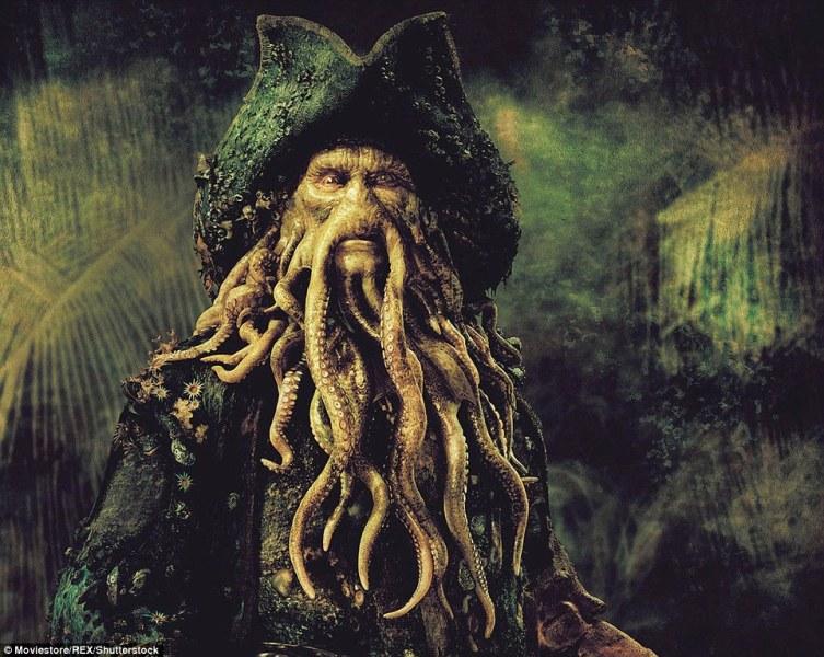 Η τσούχτρα …Ντάβι Τζόουνς (Photos) - Media