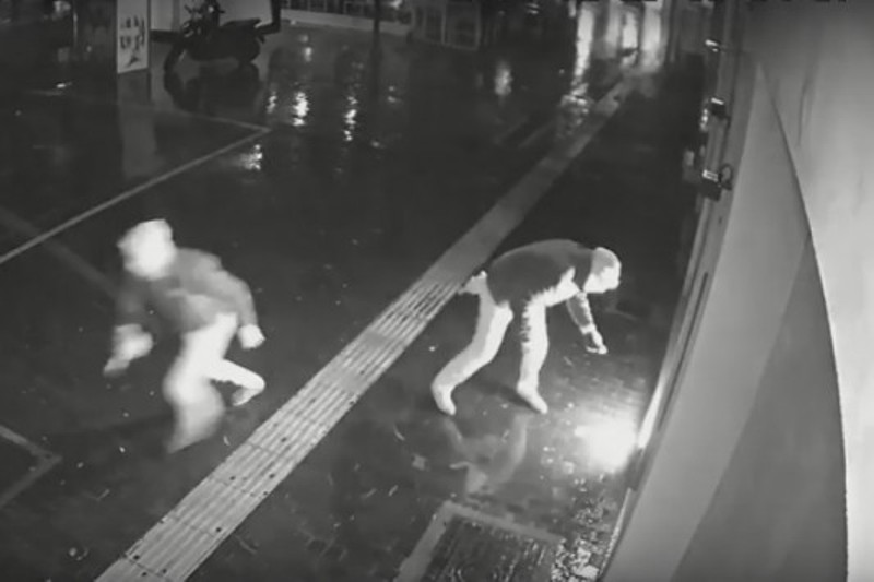 Έτσι θα ανατίναζαν κατάστημα στο Ηράκλειο - Δείτε τι κατέγραψε η κάμερα (Video) - Media
