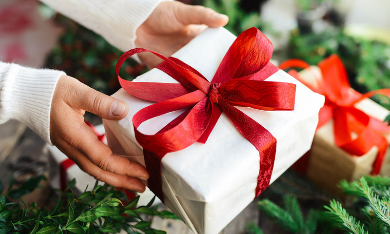 Τα 3 λάθη που κάνουμε όταν επιλέγουμε δώρα για τα Χριστούγεννα - Media