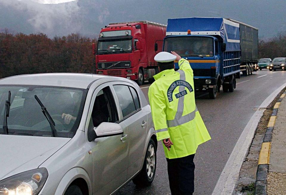 Πάτρα: Πρόστιμα και αφαίρεση πινακίδων από φορτηγά, έπειτα από ελέγχους στην Ιόνια οδό - Media