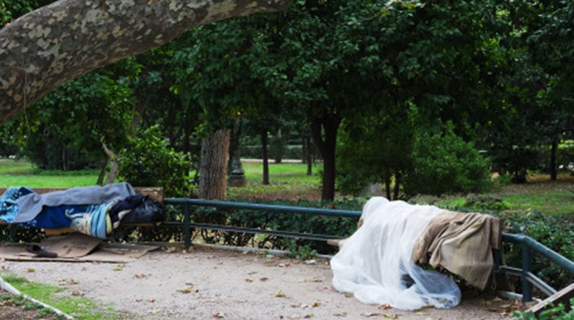Ανοιχτοί οι θερμαινόμενοι χώροι για τους άστεγους στην Αθήνα - Για όλη την περίοδο των Χριστουγέννων - Media