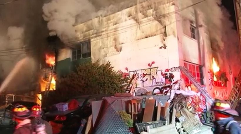 Καλιφόρνια: Τουλάχιστον 9 νεκροί σε πάρτι έπειτα από πυρκαγιά, φόβοι για ακόμα 13 αγνοούμενους - Media